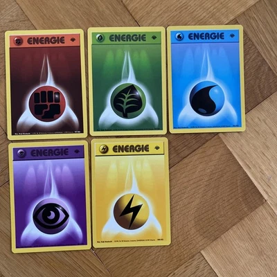 Pokemon Karten 1. Edition deutsch Energie Sammlung Base Set Basis Near Mint PSA - Bild 1 von 4