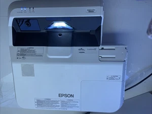 Epson BrightLink Pro 1460ui with remote touch unit and pen - Picture 1 of 14