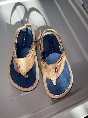 Sandálias chinelos Tommy Hilfiger meninos tamanho 11-12 sapatos de verão novo - Imagem 1 de 4