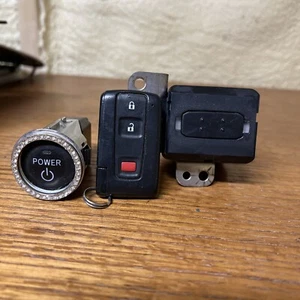 04-09 Toyota Prius Key Port w/ Key, Push Button Power - Picture 1 of 5