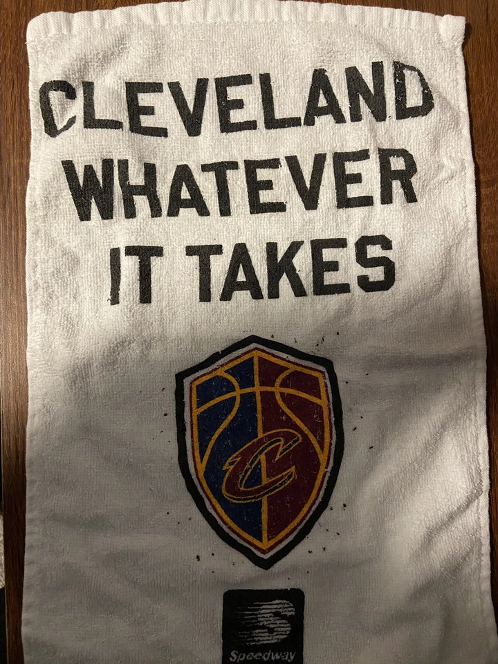 Toalla de rally de la NBA Cleveland Cavs LO QUE SEA NECESARIO equipo para fanáticos de Stadium Arena. 10x16" Foto 1 de 1