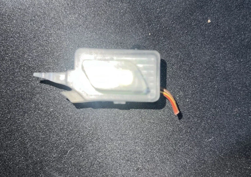 MANIJA PUERTA EXTERIOR LED LUZ EXTERIOR OEM AUDI A4 B9 2017-2022.  Luz Foto 1 de 1