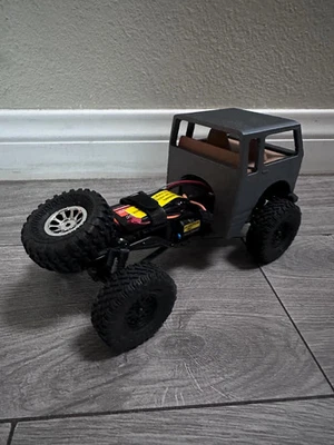 Rear bumper/Spare Tire Mount For Axial SCX24 - Image 1 of 2