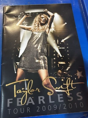 Libro de gira Taylor Swift Fearless Tour 2009/2010 Foto 1 de 4