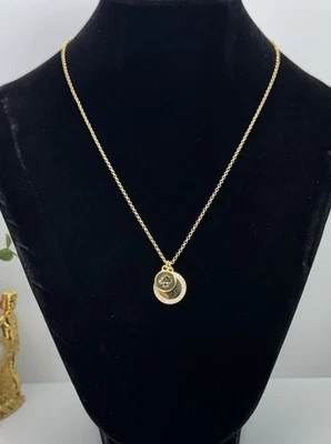 Collar Colgante Kate Spade Oro Cristal Halo Logo Dije Cadena Ajustable Foto 1 de 4