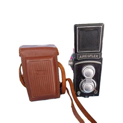  Cámara réflex (TLR) de doble lente Airesflex Foto 1 de 4