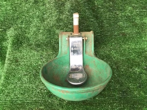 Cast Iron Drinker / Water Bowl / Sheep / Cattle / Bird Feeder. - Picture 1 of 7