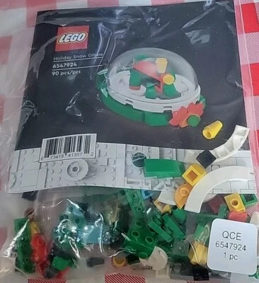 LEGO Christmas Train Snow Globe / BARNES AND NOBLES Exclusive With Instructions  - Image 1 of 4