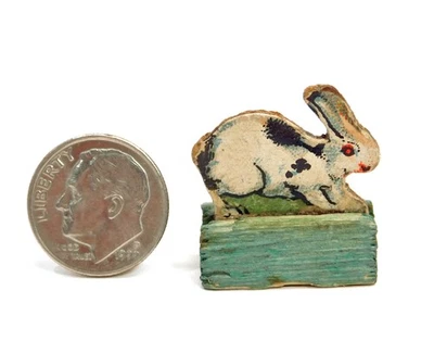 EARLY CRACKER JACK PREMIO CONEJITO CONEJO STAND UP CARTÓN con BASE DE MADERA ALEMANIA Foto 1 de 4