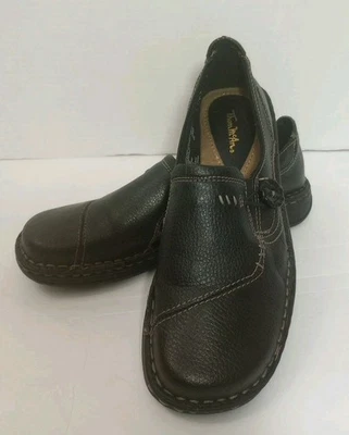 Mocasines de cuero marrón Thom McAn 8,5 M zapatos acolchados acolchados botones elásticos Foto 1 de 4