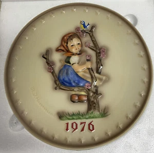 NEW 1976 HUMMEL GOEBEL 6TH EDITION ANNUAL PLATE SPRING With Box - Picture 1 of 5