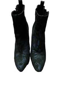 STIVALETTO VINCE CAMUTO BLU NERO TACCO ARAZZO MISURA 7,5M - Foto 1 di 5