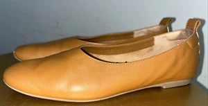 Everlane Il Guanto da Giorno in Pelle Italiano Ballerine Tostato Mandorla Taglia 7 - Foto 1 di 9