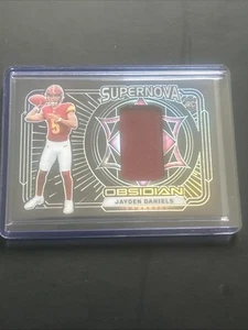 Muestras Panini Obsidian - Supernova 2024 Jayden Daniels #SN-JDS (MEM, RC) - Imagen 1 de 2