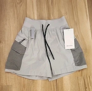Lululemon Cargo Hiking Short 5” Grey High Waisted Women’s Sz 2 - Picture 1 of 3