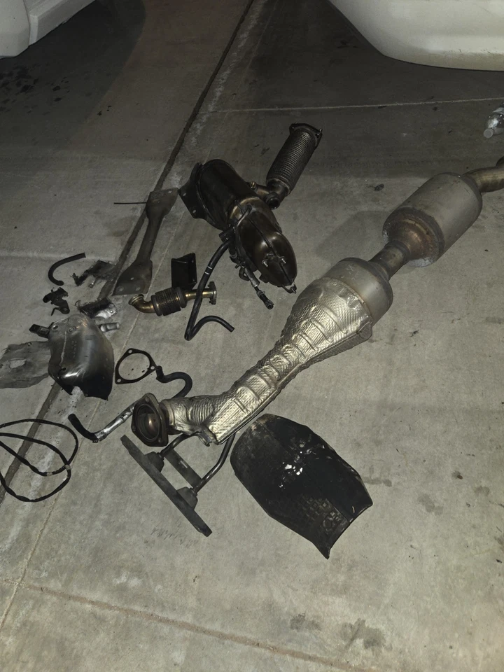 Volkswagen Passat TDI 2012-2016 diésel sistema de escape DPF 3C0131765F Foto 1 de 4