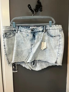 Torrid size 26 3” bleach out acid distressed shorts - Picture 1 of 7