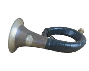 Jagdhorn Fürst Pless Horn Posthorn mit Lederband Mundstück und Patina - Bild 1 von 6
