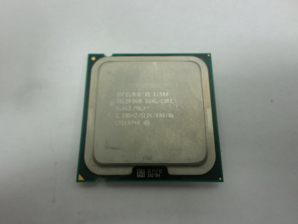 Intel Celeron Dual Core E1500 SLAQZ 2.20GHz  - Image 1 of 3
