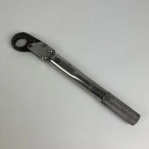 UTICA Torque Controls B7 Preset Wrench, 5/8" Hinged Ratcheting 12 pt 500 in-lb - Picture 1 of 11
