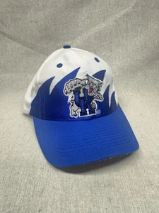 Vintage Kentucky Wildcats Logo Athletic Haizahn Snapback Cap Mütze Logo 7 - Bild 1 von 9