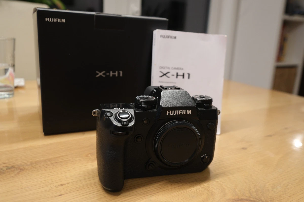 k*様 富士フイルム　xH1 Amazon.co.jp: FUJIFILM X-H1 Mirrorless SLR Camera X-H1 Black