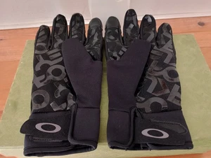 Oakley Factory Pilot Core Glove Blackout Guanti New Park Pipe Ski Snowboard Ski - Bild 1 von 6