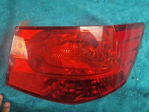 KIA FORTE 2010-2013 LUZ TRASERA LATERAL PASAJERO LUZ DE FRENO SEDÁN - Imagen 1 de 2