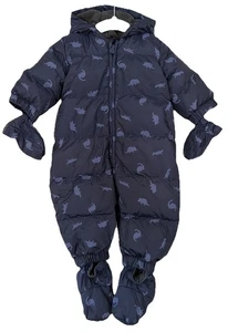 Baby Gap Schneeanzug mit Kapuze Handschuhe Booties 0-6 Monate Snow Bunting blau Dinos - Bild 1 von 3