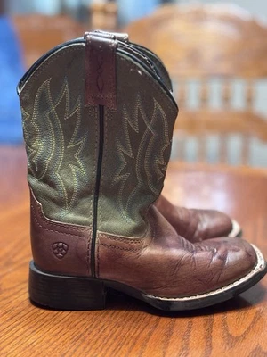 Botas de Vaquero ARIAT Niño Puntera Cuadrada Cuero Cosido Estilo 10029599 Talla 8.5 Foto 1 de 4