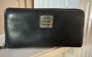 Dooney & Bourke VTG Black Matte Leather 1975 Signature Zip Around Wallet 8" x 4" - Picture 1 of 15