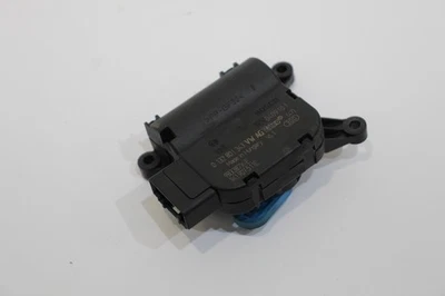 Motor de posicionamiento de aleta climática Audi A3 8P LHD para descongelación V107 1K1907511E Foto 1 de 4