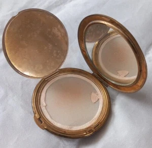 make up compact with mirror 1950S KIGU - Picture 1 of 8