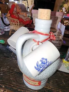 Bottiglia di liquore vintage Austria SCHFFFFED ENZIAN blu floreale con mini tazze - Foto 1 di 4