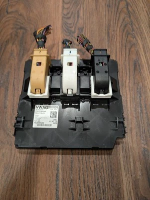 Оригинальный модуль управления кузовом Volkswagen Passat 2012-2015 годов выпуска BCM 5K0937085AB - Изображение 1 из 4