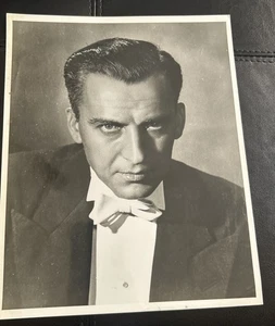 Foto de prensa original Howard Mitchell director de la Orquesta Sinfónica Nacional s748 - Imagen 1 de 4