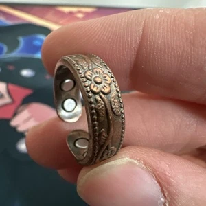 Vintage Copper Magnetic Therapy Ring Adjustable Floral Design Relief Band - Picture 1 of 11
