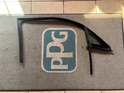 2021-2024 KIA K5 FRONT RIGHT PASSENGER SIDE DOOR WINDOW GLASS W/SEAL OEM - Image 1 of 4