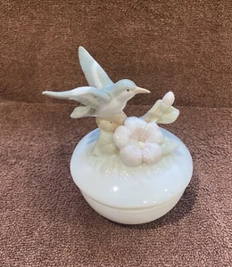 Gebrauchte glänzende Porzellan Kolibri rosa & blau Schmuck/Schmuckschatulle - Bild 1 von 7