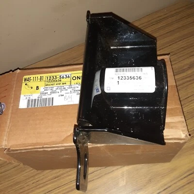 NOS GMC Sierra 1500 HD 2003 2004 2005 2006 RIGHT Side Bumper Bracket | Front B4 - Image 1 of 4