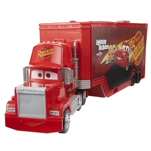 Disney y Pixar Cars Transforming Mack Juego, Camión de Juguete 2 en 1 y Estadística de Afinación - Imagen 1 de 3