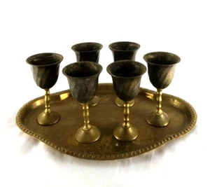Juego cordial de 6 mini copas de latón indio vintage con bandeja hechas en la India - Imagen 1 de 10