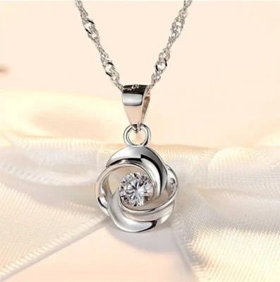Collana da donna  punto luce ciondolo con brillante design elegante - Immagine 1 di 4