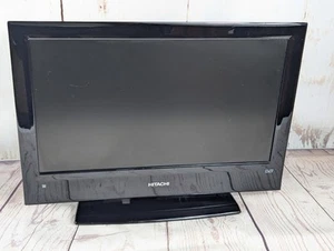 Hitachi 19” LED Colour Television Model 19LE3560 *NO REMOTE* Retro Gaming - Picture 1 of 7