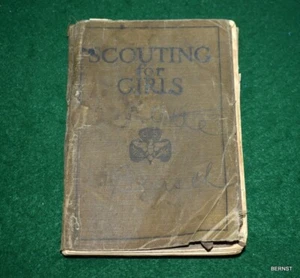VINTAGE GIRL SCOUT HANDBOOK - SCOUTING FOR GIRLS 1920 - 1st EDITION - Picture 1 of 6