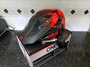 O'NEAL MATRIX HELMET SPLIT RED BLACK V.23 ADULT L/XL 58-61 CM NEW BOXED - Picture 1 of 6