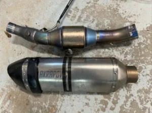 Akrapovic 2014 BMW S1000RR HP4 Cat Catalytic Converter Mid Pipe Muffler Slip On - Picture 1 of 7