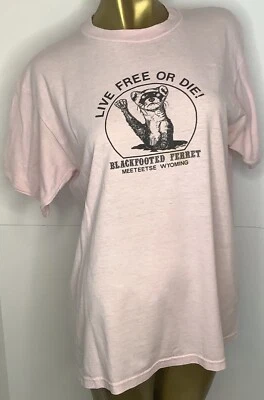 Camiseta De Colección Live Free Or Die XL 80’s Wyoming Rosa Manga Corta Puntada Única Foto 1 de 4