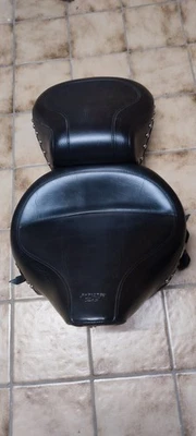 Asiento Harley Davidson Softail Fat Boy Heritage Mustang Super Touring desde 2000 Foto 1 de 4
