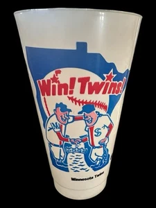 VINTAGE Minnesota Twins 1981 Plastic Cup Metropolitan Stadium MLB Win Twins Rare - Picture 1 of 3